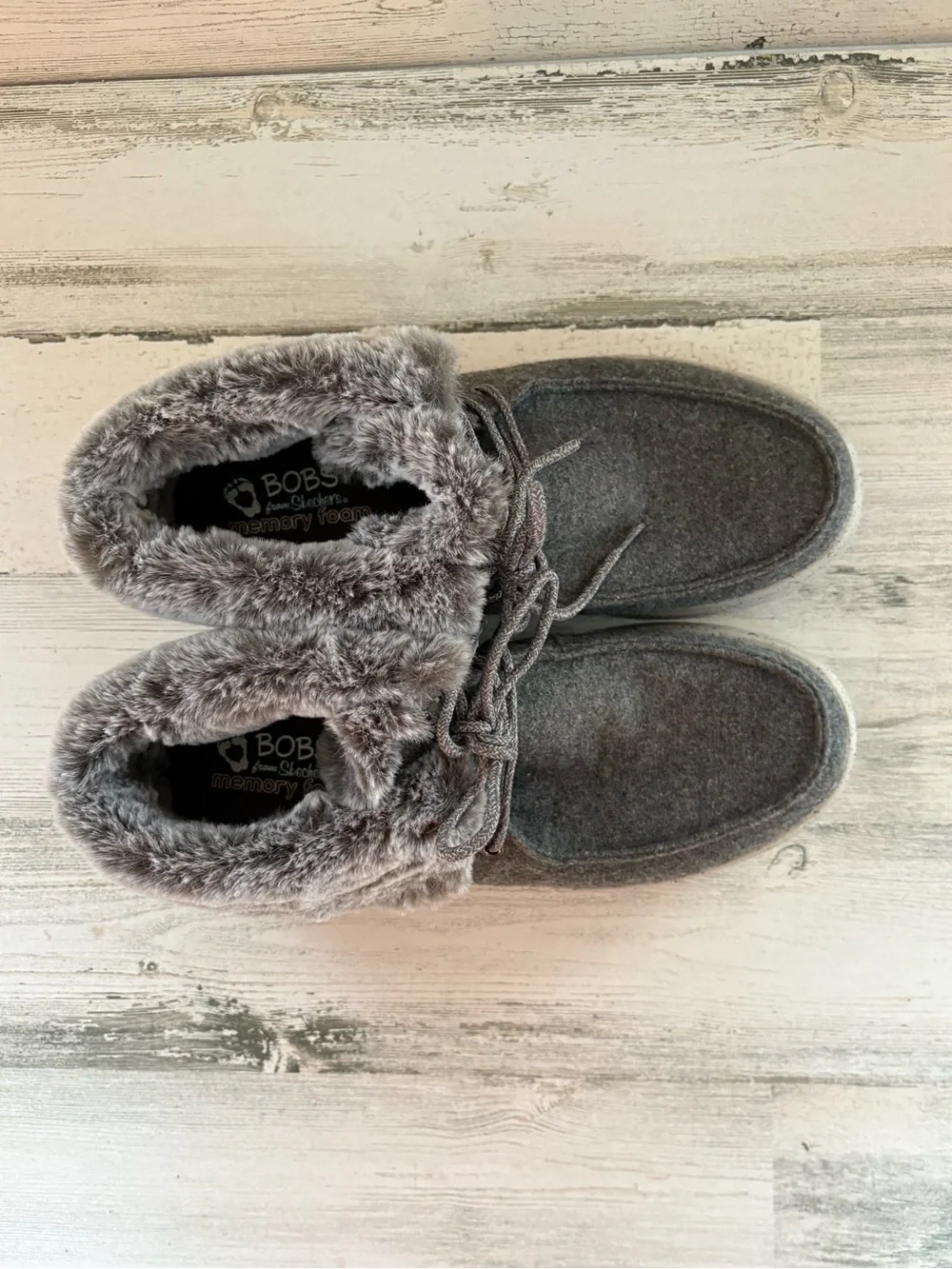 Bobs from Skechers Women’s Size 9.5 Skipper Cotton Tails Lace Up Ankle Booties